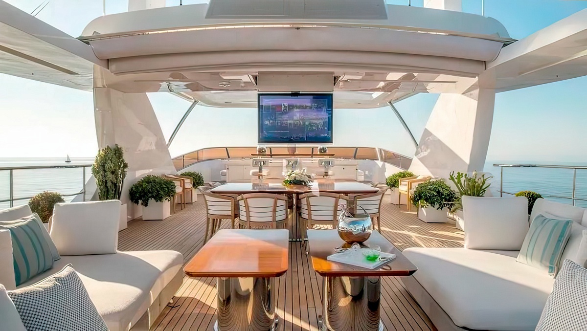 Аренда мега яхты Benetti Crystal 140 - Nela во Франции